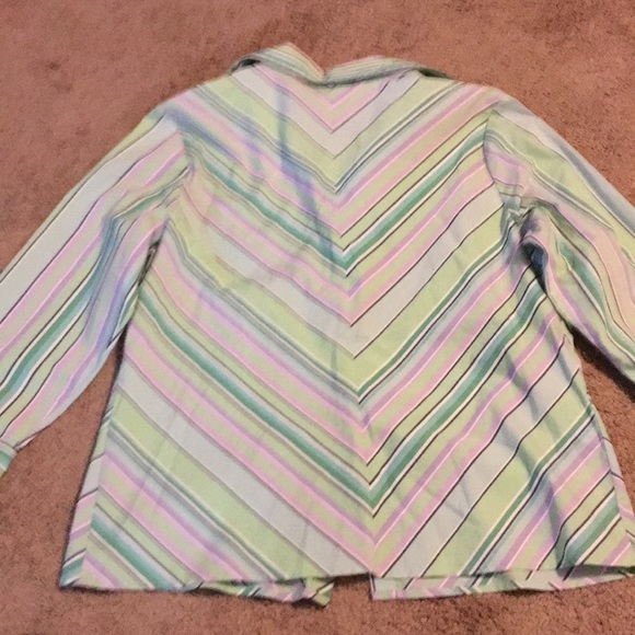 Nice Women’s Size Petite Large Button Down Blouse - Picture 6 of 8